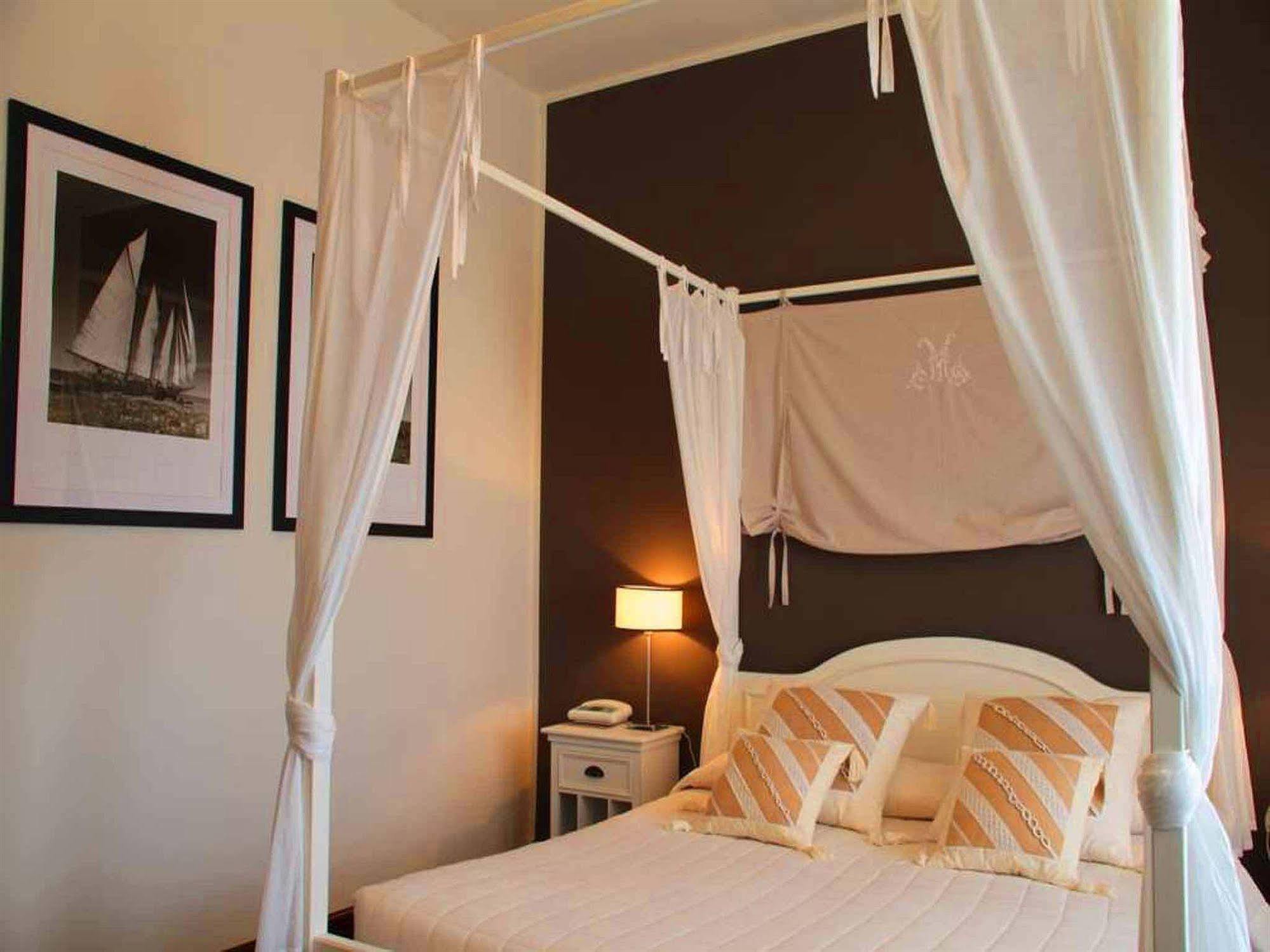 Ancora Riviera Hotel 3*